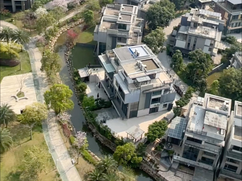 增城侨建御溪谷临水类独栋别墅,业主装修花了1000万,使用面积有1000