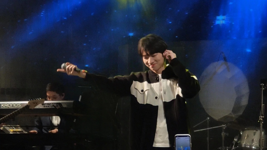 鲁怀德《慢冷》大家可以网易云搜索听完整版_哔哩哔哩_bilibili