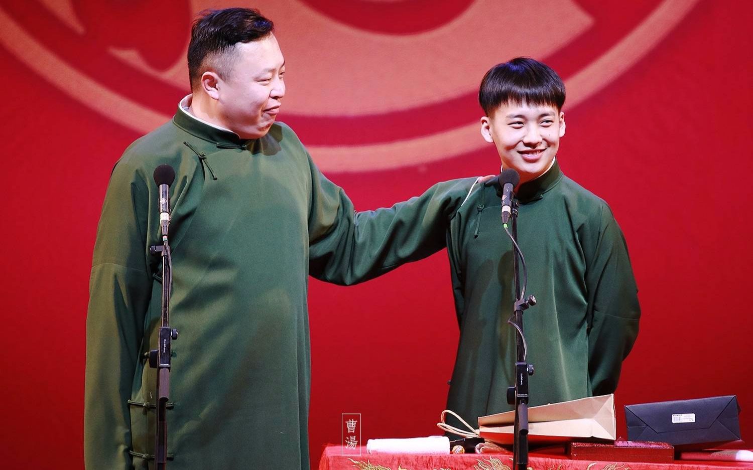 少班主郭麒麟,烧饼,阎鹤祥,曹鹤阳,张鹤伦,郎鹤焱等大跳《daddy》