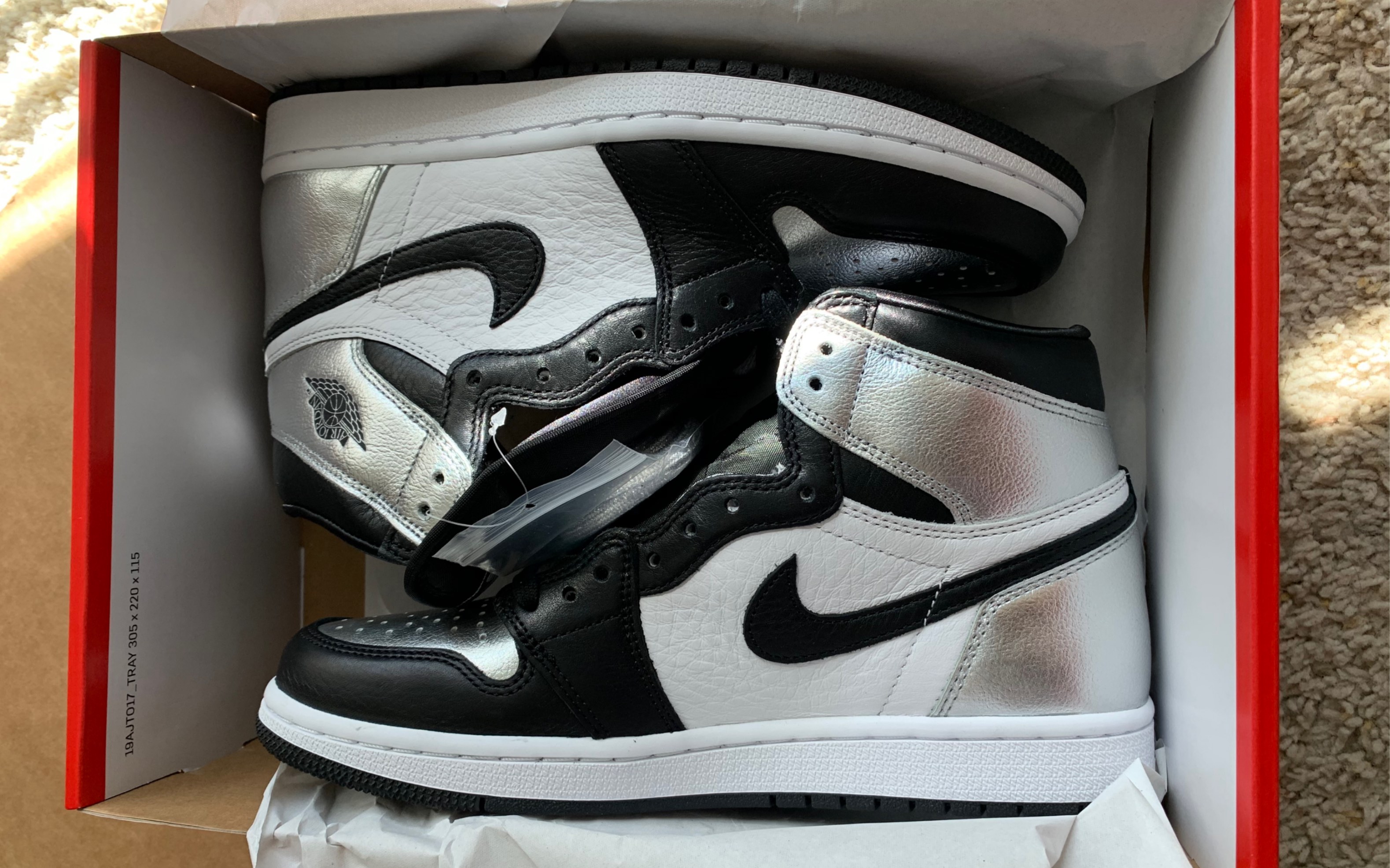 美国aj1中帮黑银cd0461 001