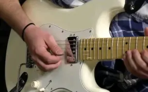 Video herunterladen: 双线圈 fender American Standard Stratocaster® HH Demo   Fender -