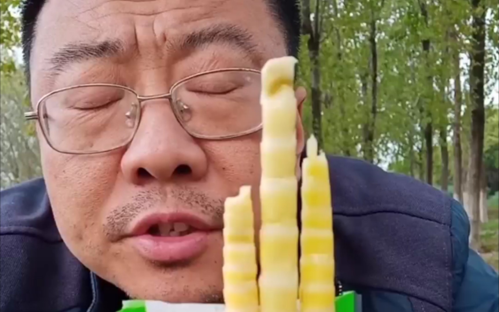 孙校长破产后只能吃五毛钱竹笋套餐,夺笋啊,泪目