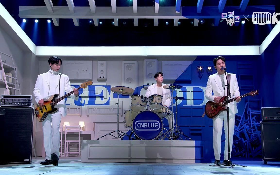 [图]【K-Chooreo 8K】CNBLUE直拍“过去, 现在和未来（Then，Now and Forever）”（CNBLUE Choorography）l@音银