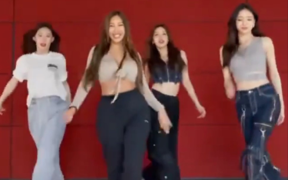 [图]JESSI x ITZY《ZOOM》舞蹈视频公开！