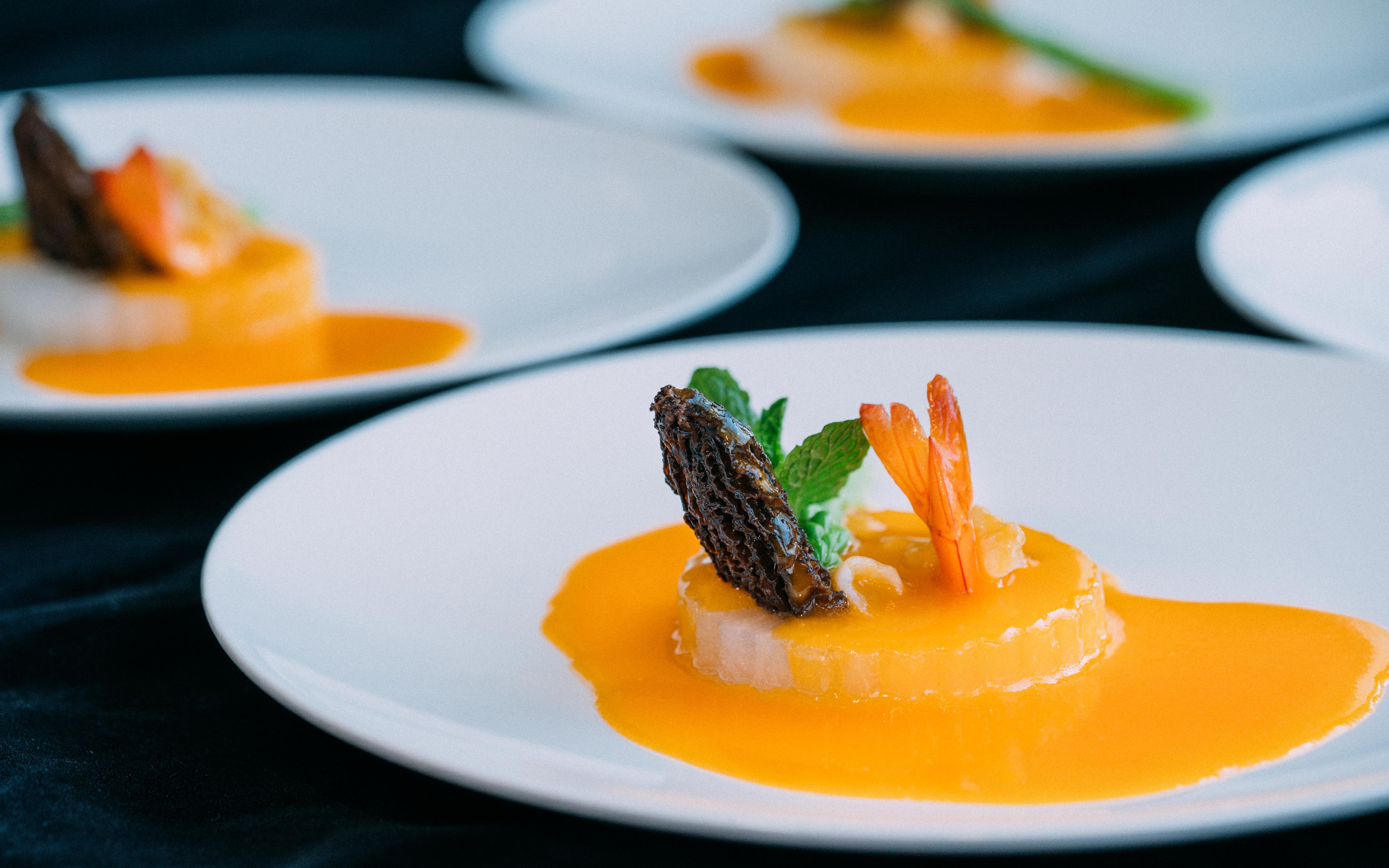 都说"粤菜精美甲天下",那就让"山珍"与"海味"齐上阵!