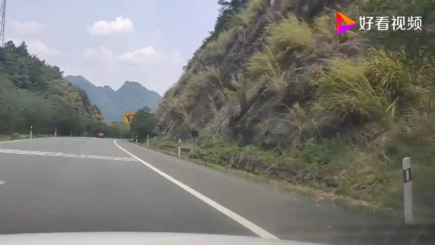 广东清远阳山隧道群山峰连着连着太美了