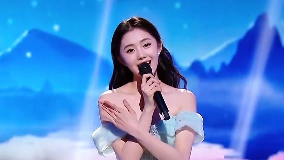 刘浩存吉林卫视春晚唯美开唱 龙腾中国 舞动新春