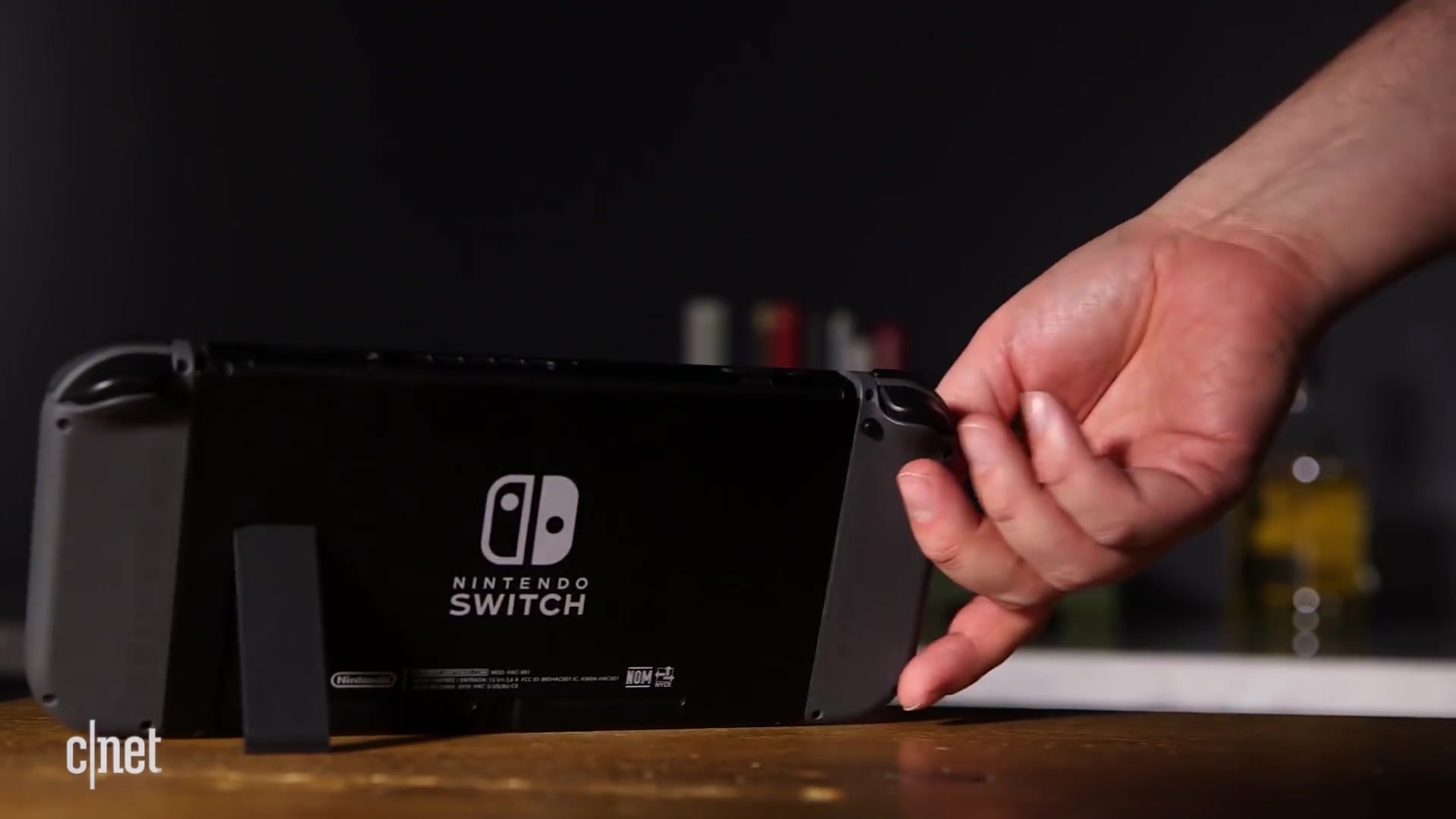 [图]任天堂 Switch 支架 如此不堪用 Kickstand fail_ Watch the Nintendo Switc