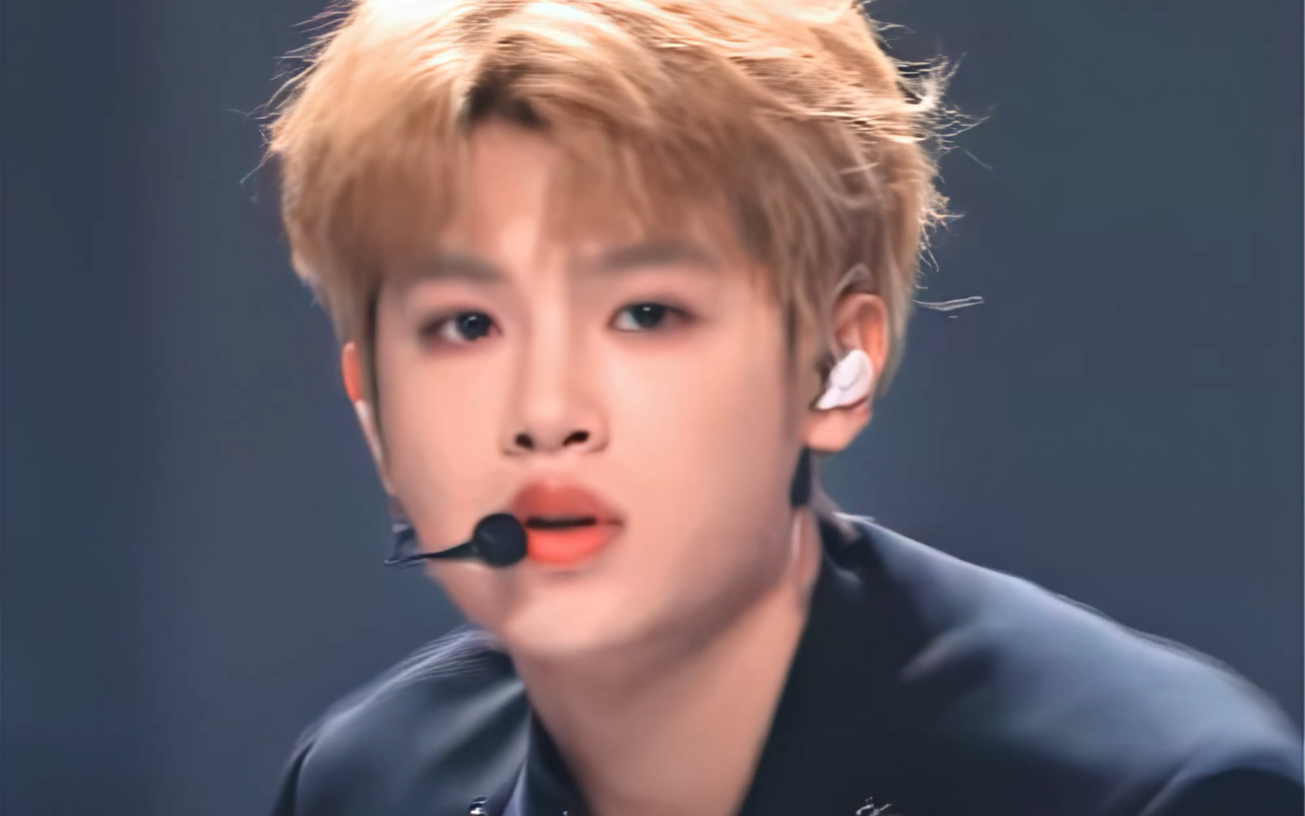 【黄明昊】贾百草爆改金发爱豆