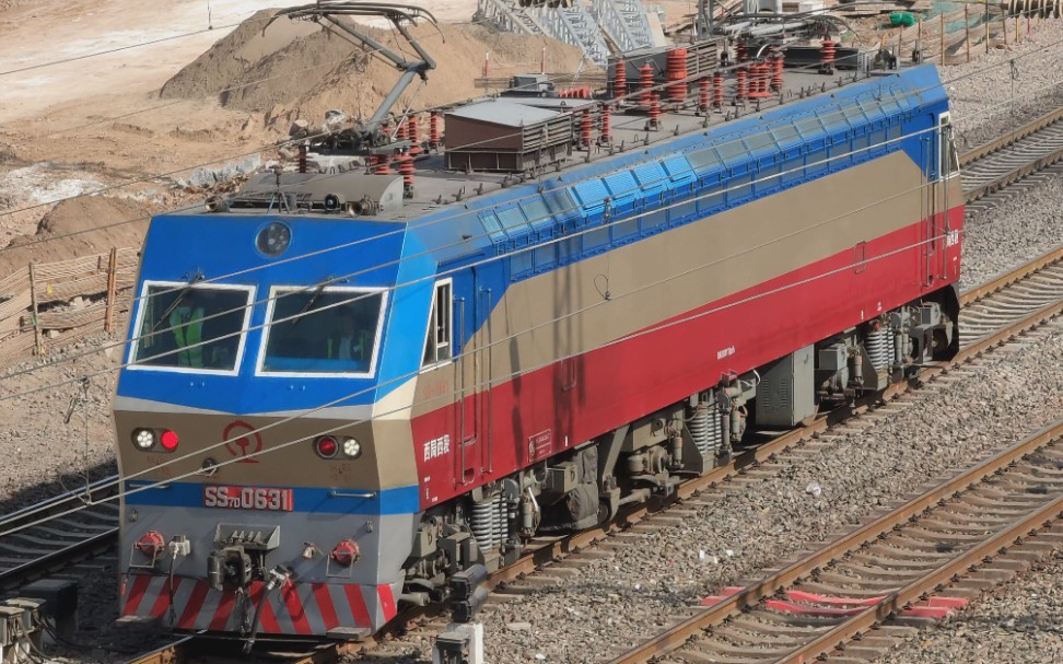 4k第四代钢人铁马号ss7d0631进西安站