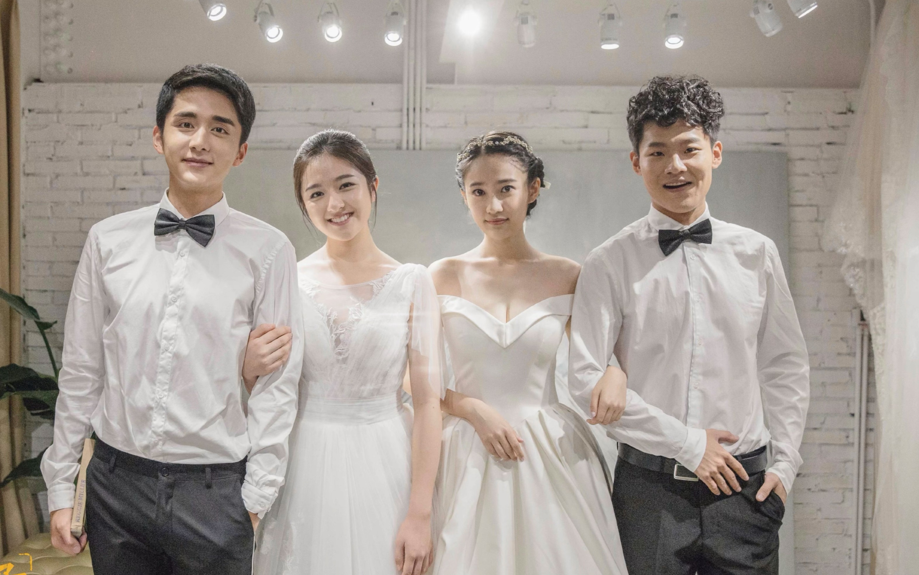 我不管,这就是林杨余周周的婚纱照