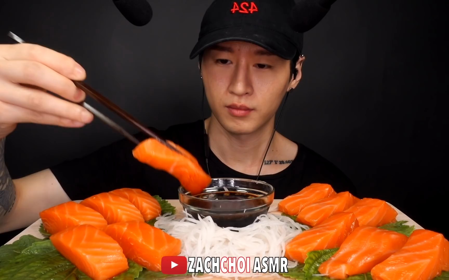 【zach choi asmr】涩会大哥吃三文鱼刺身(0719ω19`)(新)
