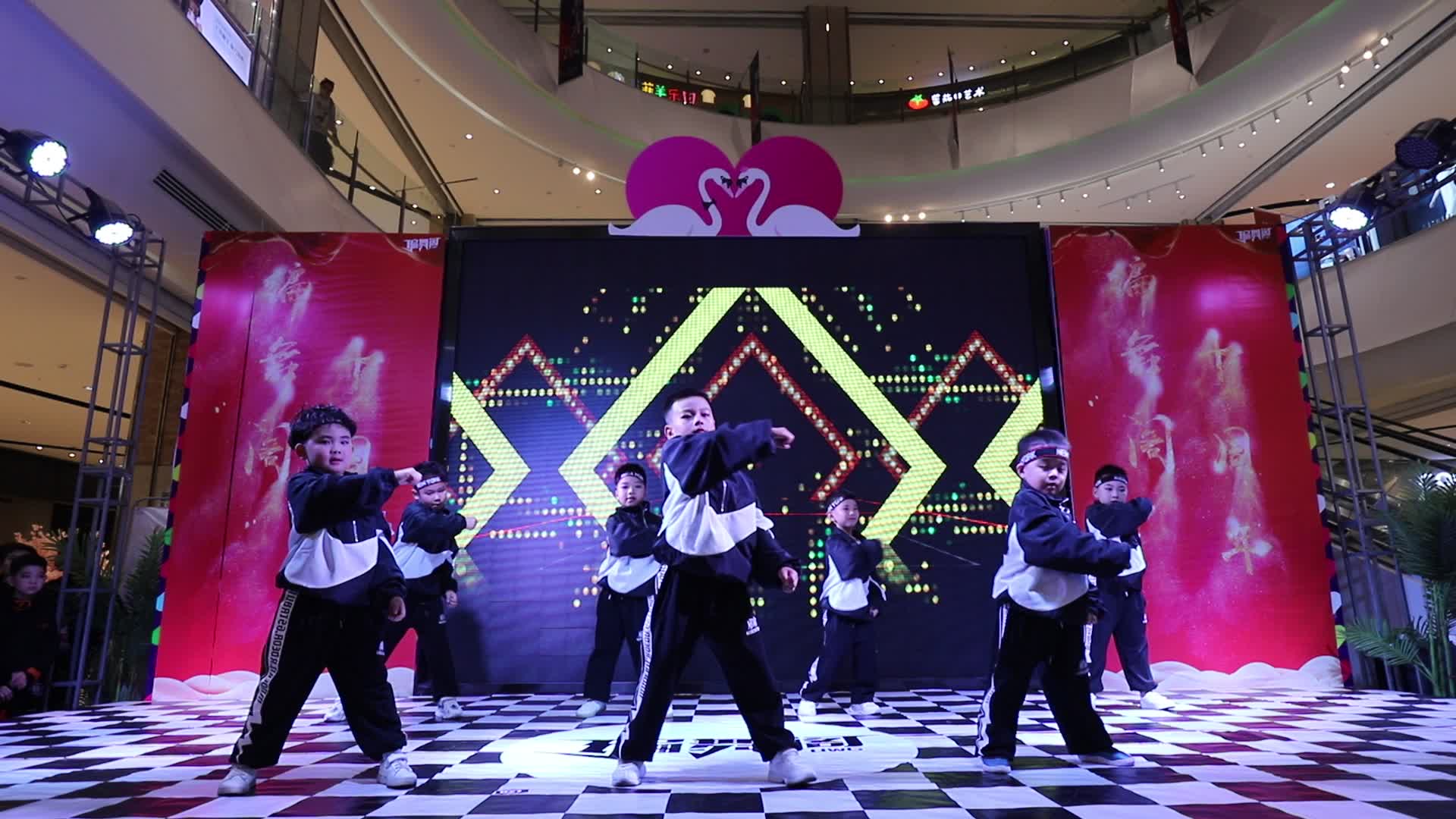 嘉善编舞阁街舞十周年银泰演出《long》》爵士舞-中国舞