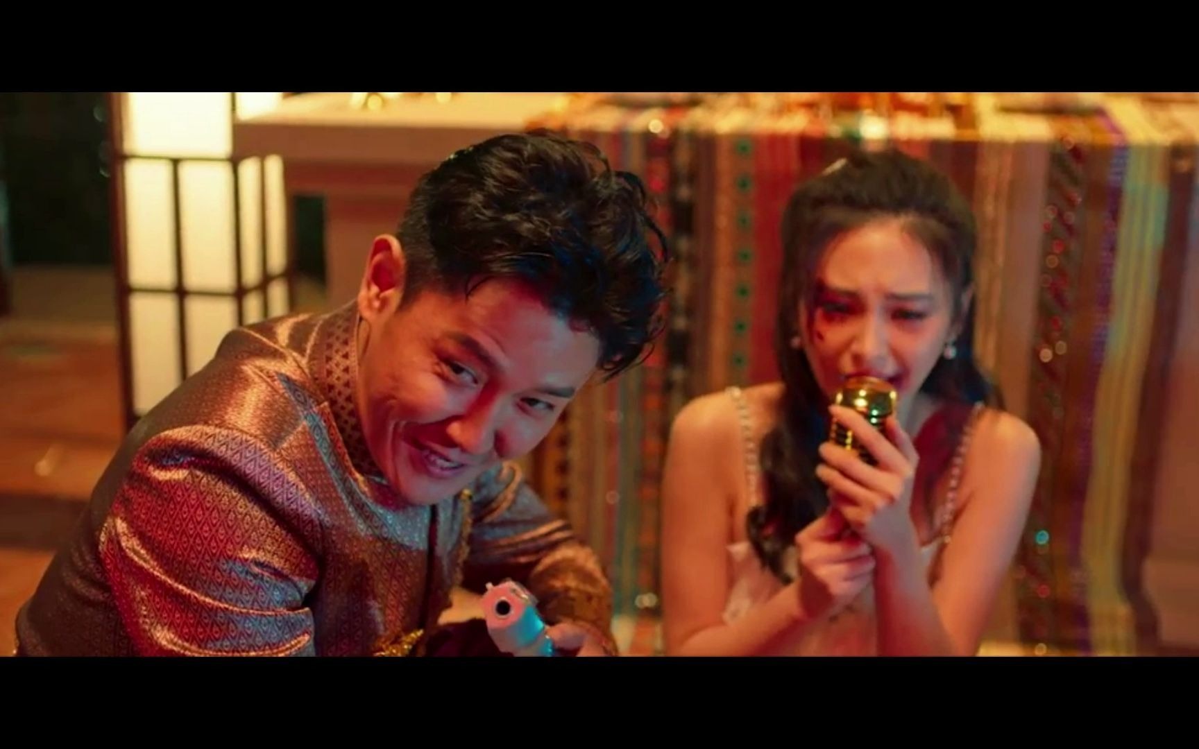 组织头目在私人俱乐部设宴,结果被团灭