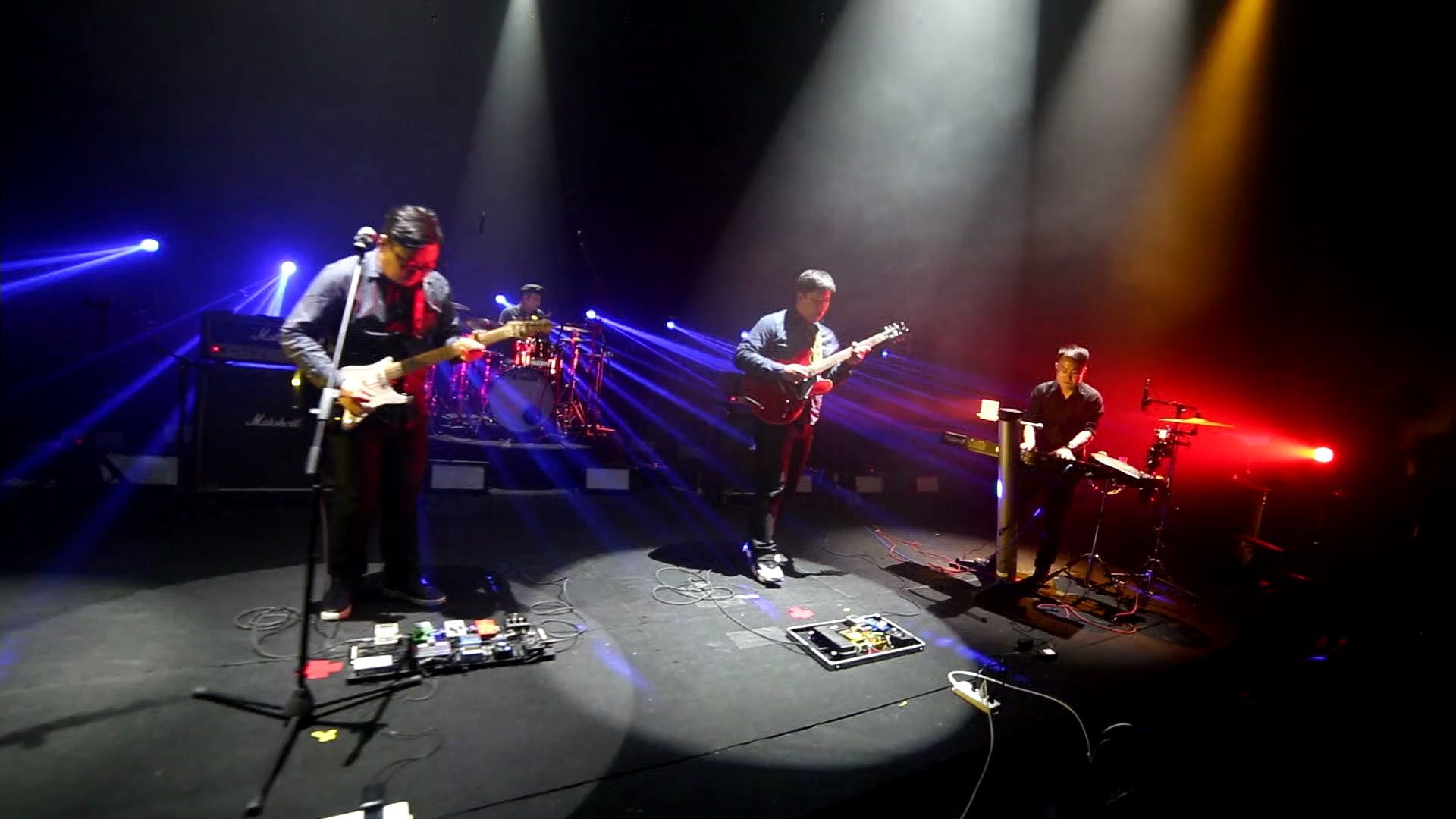 扭动开关乐队原料库演出全程