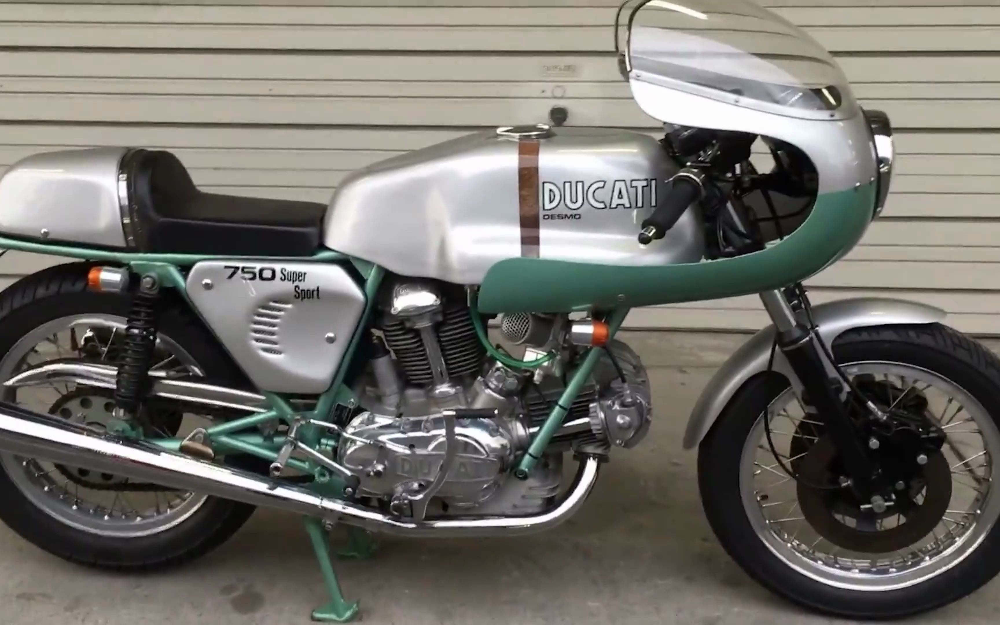 [4k]1974杜卡迪ducati 750ss打火棍冷启动,第一视角骑行混剪_哔哩哔哩