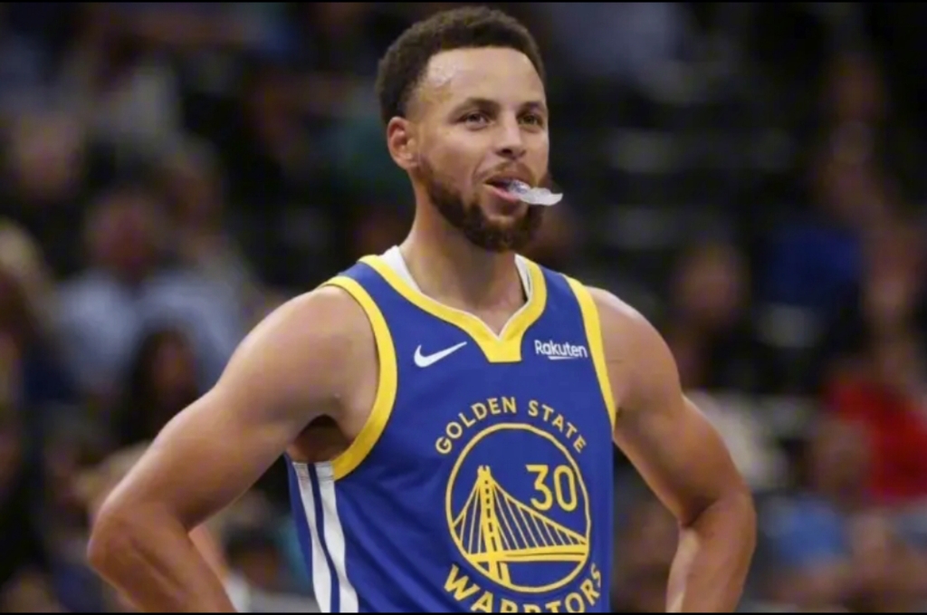 库里关键球不敢投甩锅给格林 下半场拉胯11中1比肩昨天杜兰特