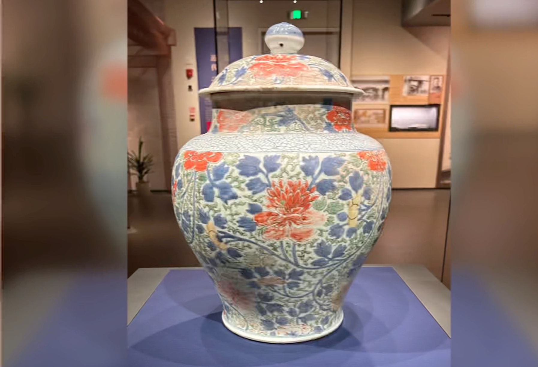 首都博物馆展出的青花瓷器
