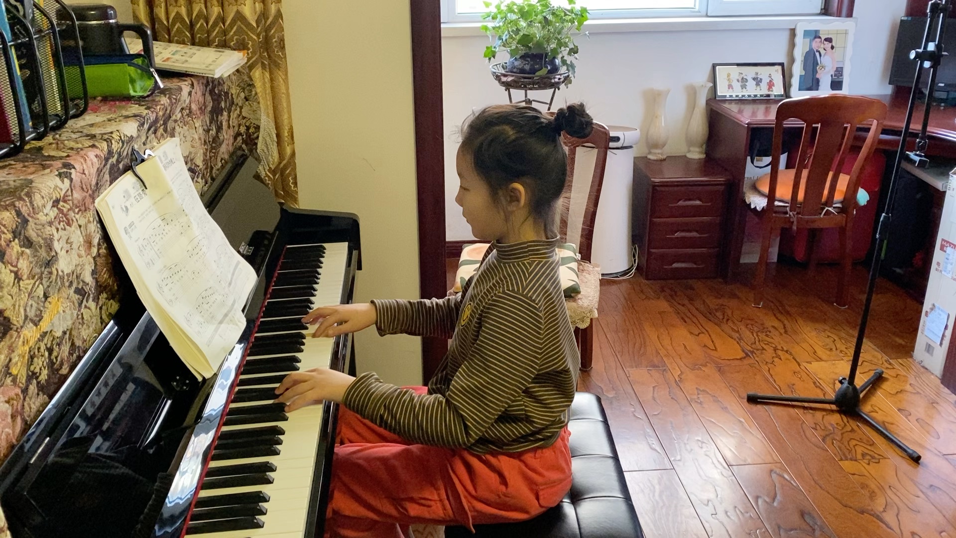 李紫萱 钢琴弹奏《莫斯科郊外的晚上》