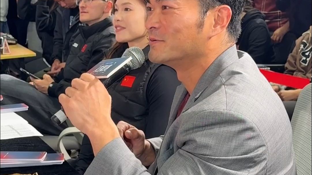 看到53岁的同学站上赛场,特别敬佩!热爱从不会被年龄限制,这份勇气和坚持值得我们学习-李维刚的日常-李维刚的日常-哔哩哔哩视频