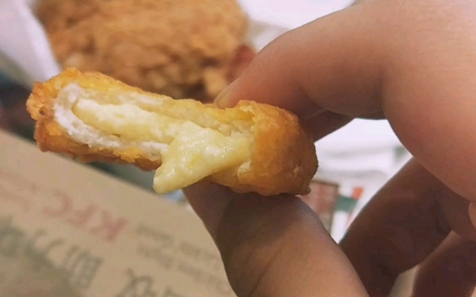 试吃新品～榴莲爆浆鸡块(25 ˙o˙)27_哔哩哔哩_bilibili