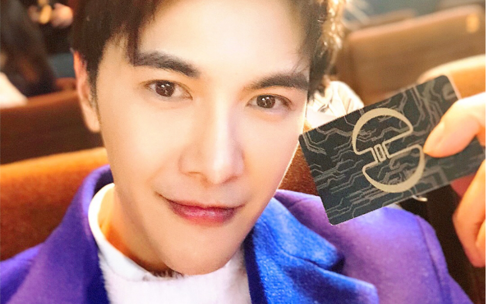 端脑 【博卞极短花絮cut】谢佳见纯自赏