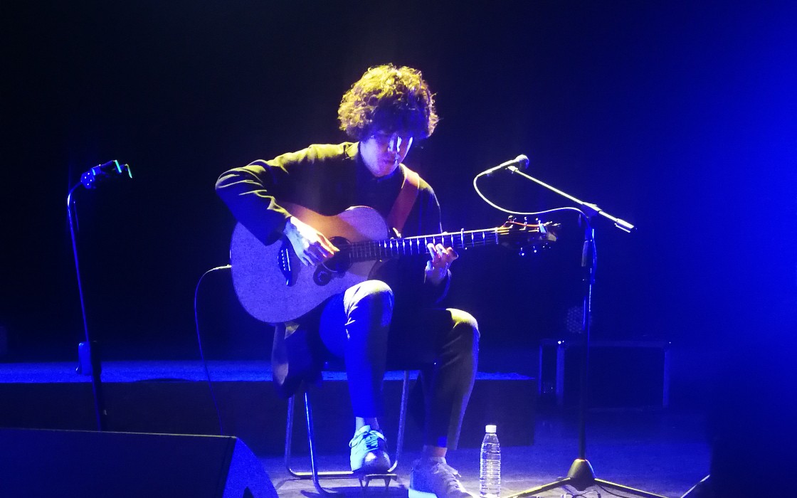 【伍伍慧南京】distance【鲸语堂】民谣吉他翻弹-伍伍慧《distance》