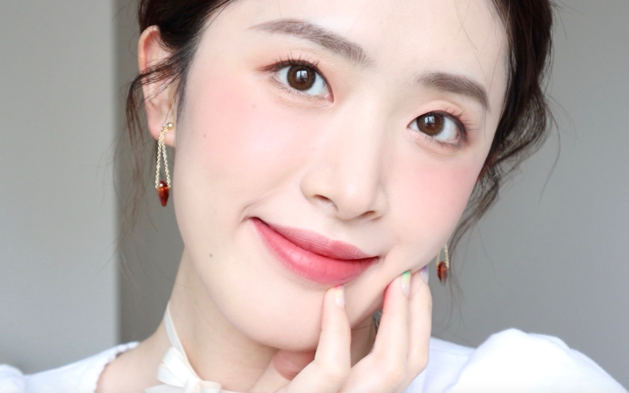 自带滤镜夏日英气初恋妆|减龄氧气感画报妆面