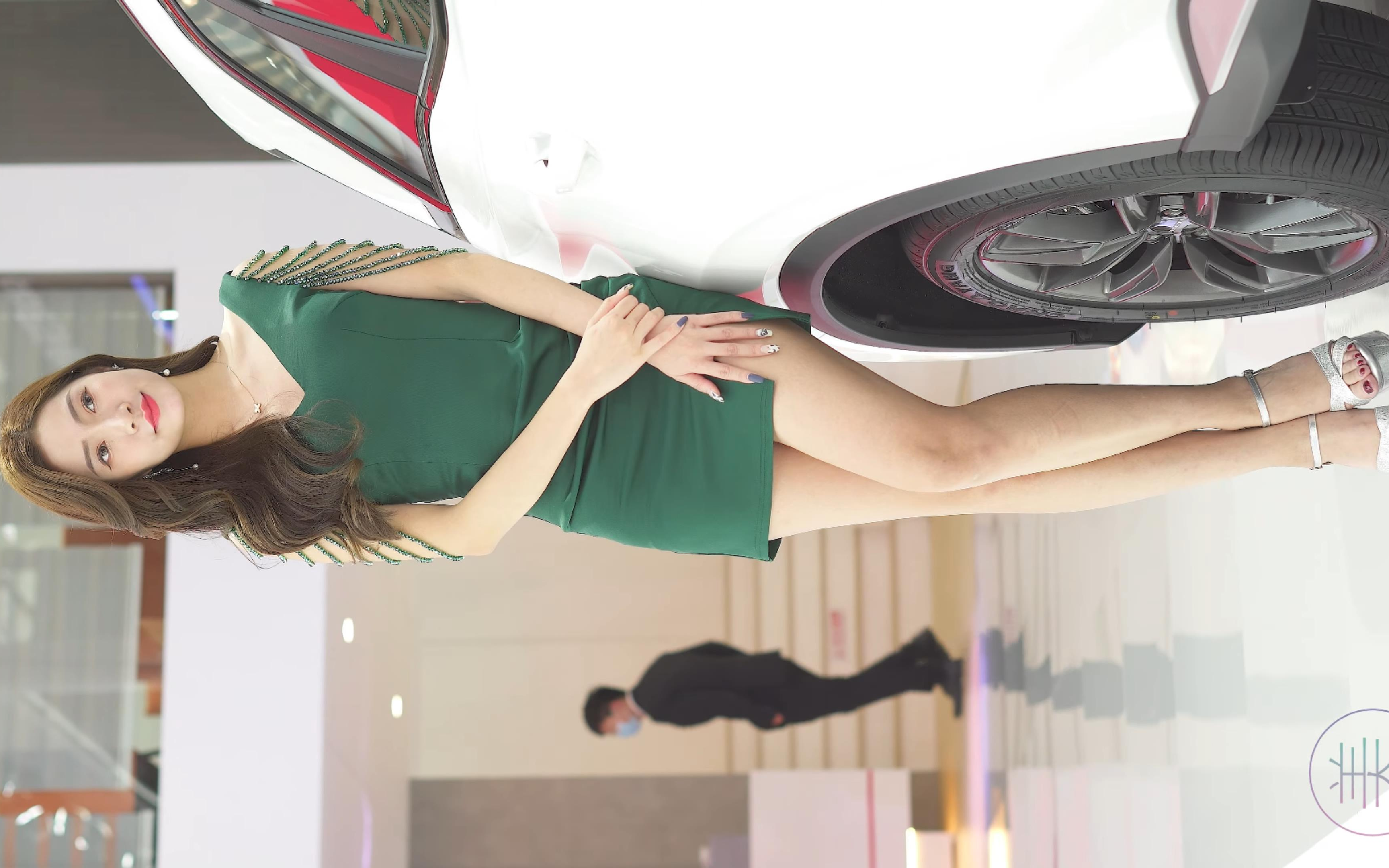 2021廣州車展 赛车模特 racing model 東風風光車模 05