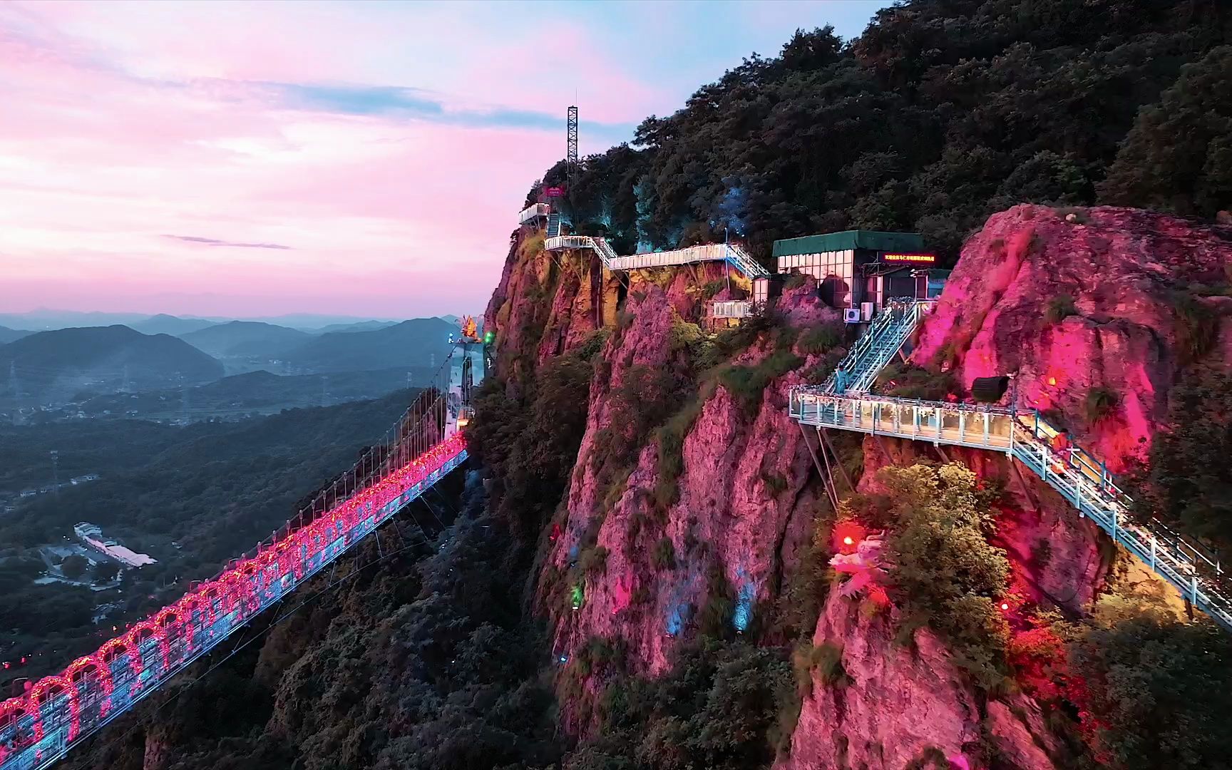 芜湖~周末一起去马仁奇峰夜游吧!解锁夏夜限定的高空森林奇遇