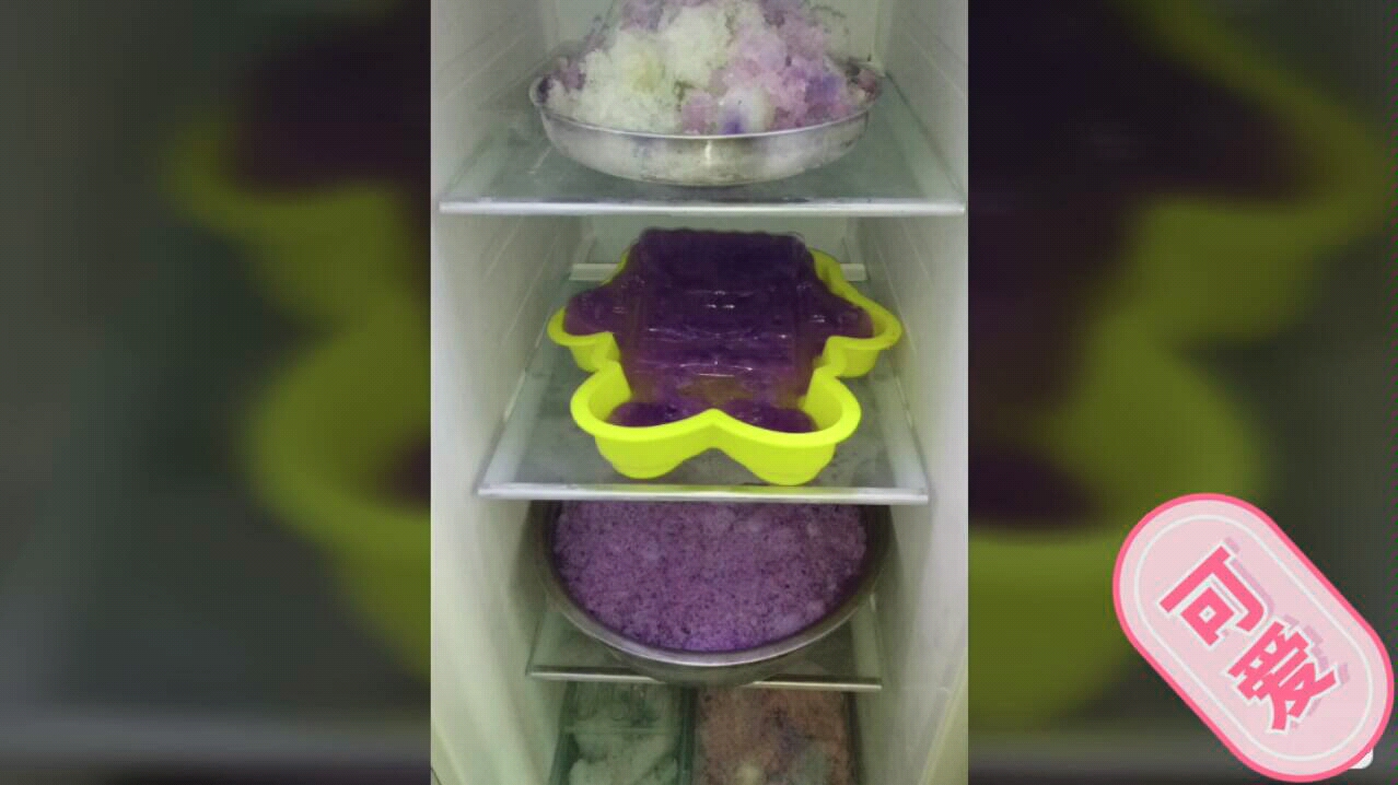 又做了整冰柜的雪花酥和大米饭来完月信享用