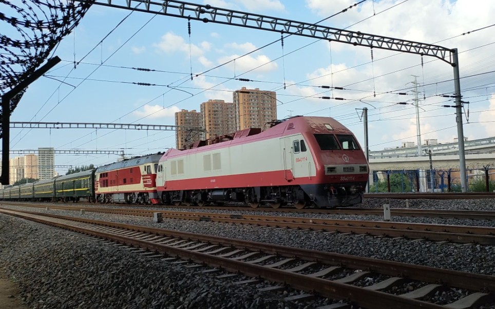 [油电混合动力]沈局沈段ss9g0114重联沈局沈段df4d3100牵引4230次列车