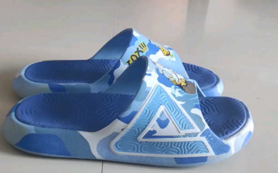 匹克态极鲨雕拖鞋