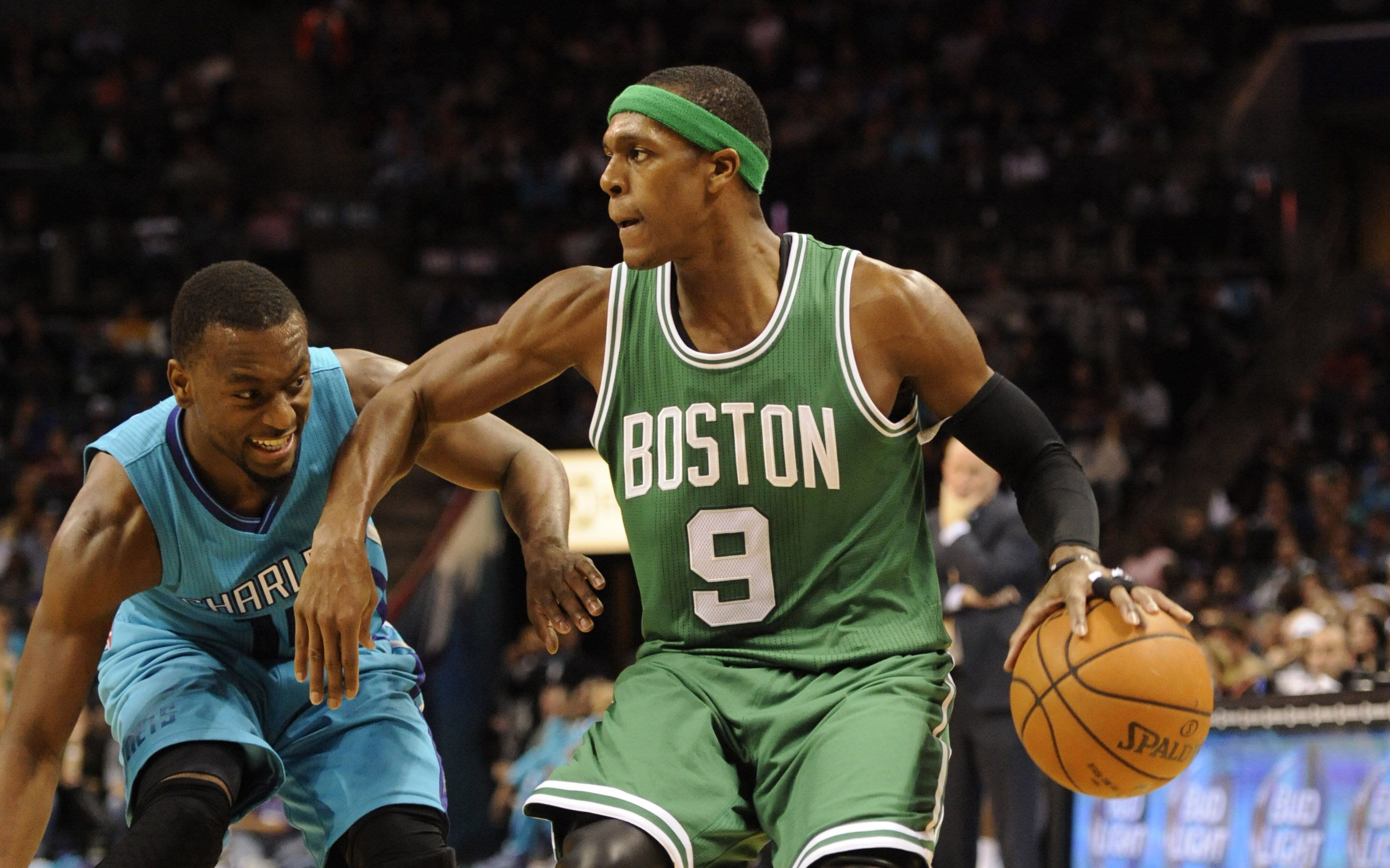 专业篮球教学之nba球星拉简招牌动作 假传上篮