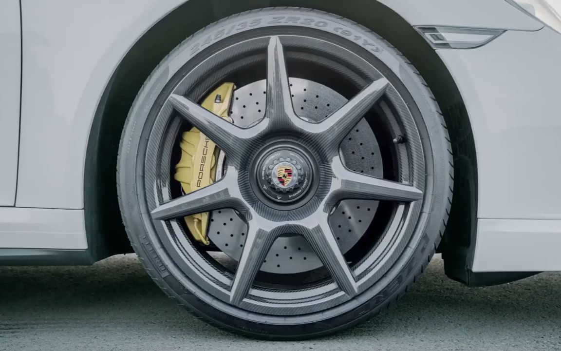 全新保时捷20英寸碳纤维轮毂,专供911 turbo s exclusive series_哔哩