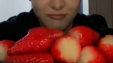 如阳娇艳的朴 志 焄!98