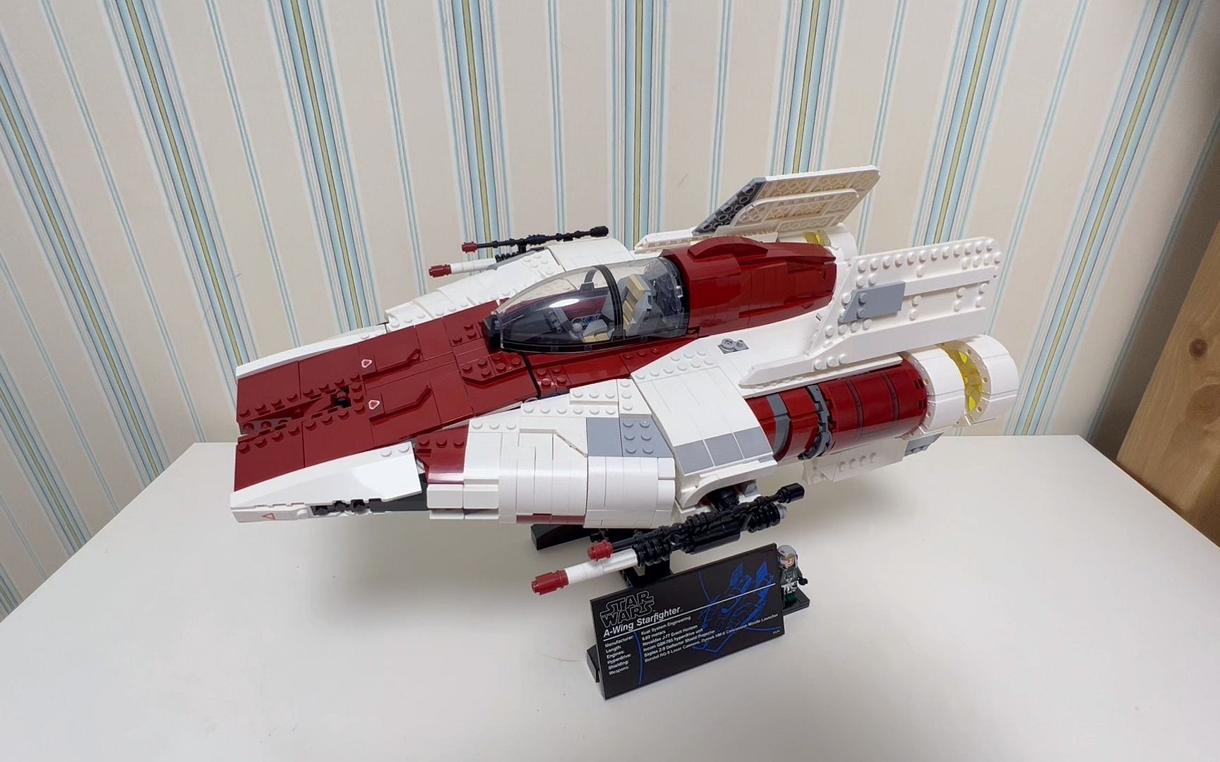 乐高75275星球大战a翼星际战斗机