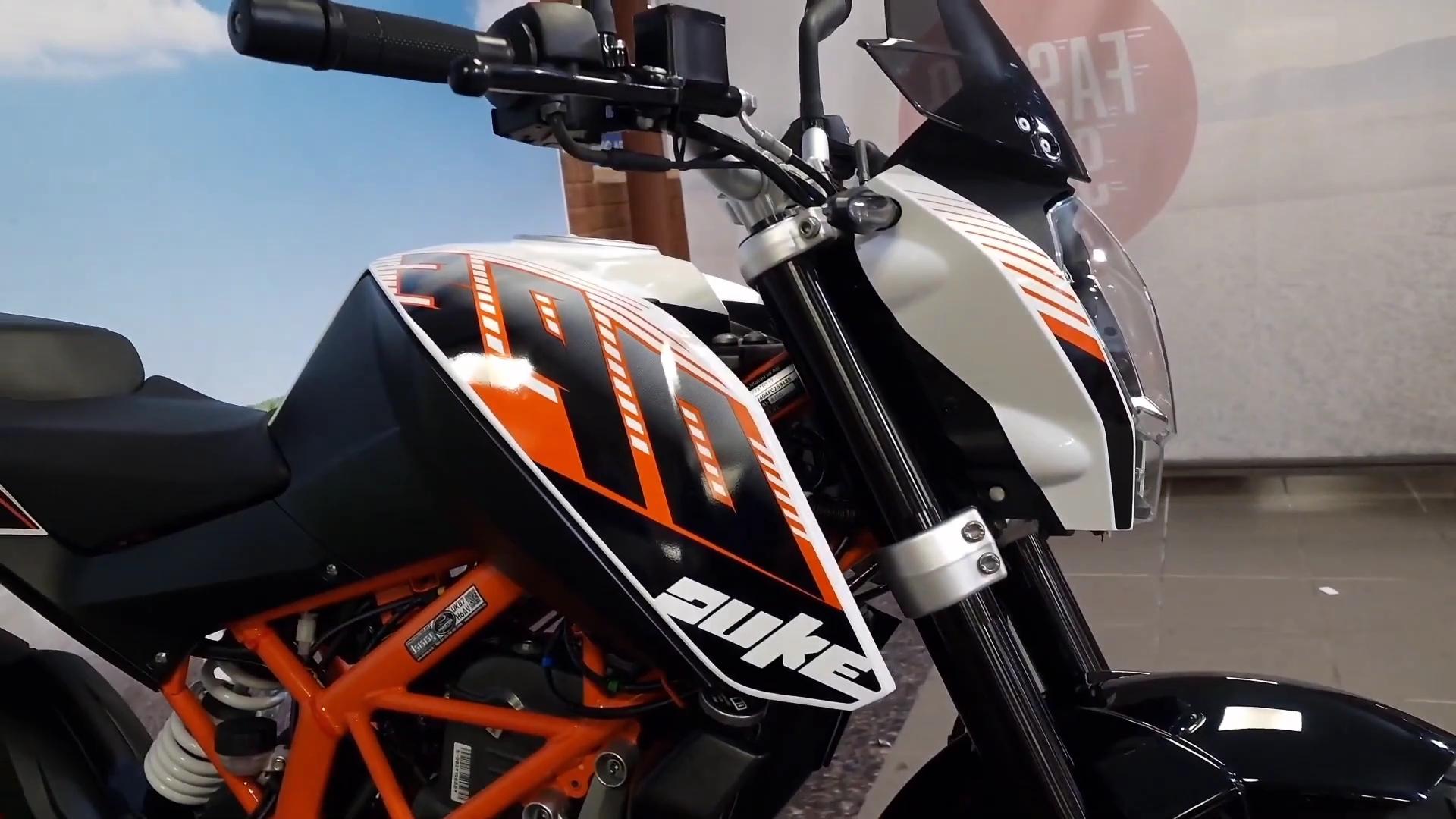 ktm 390 duke摩托车