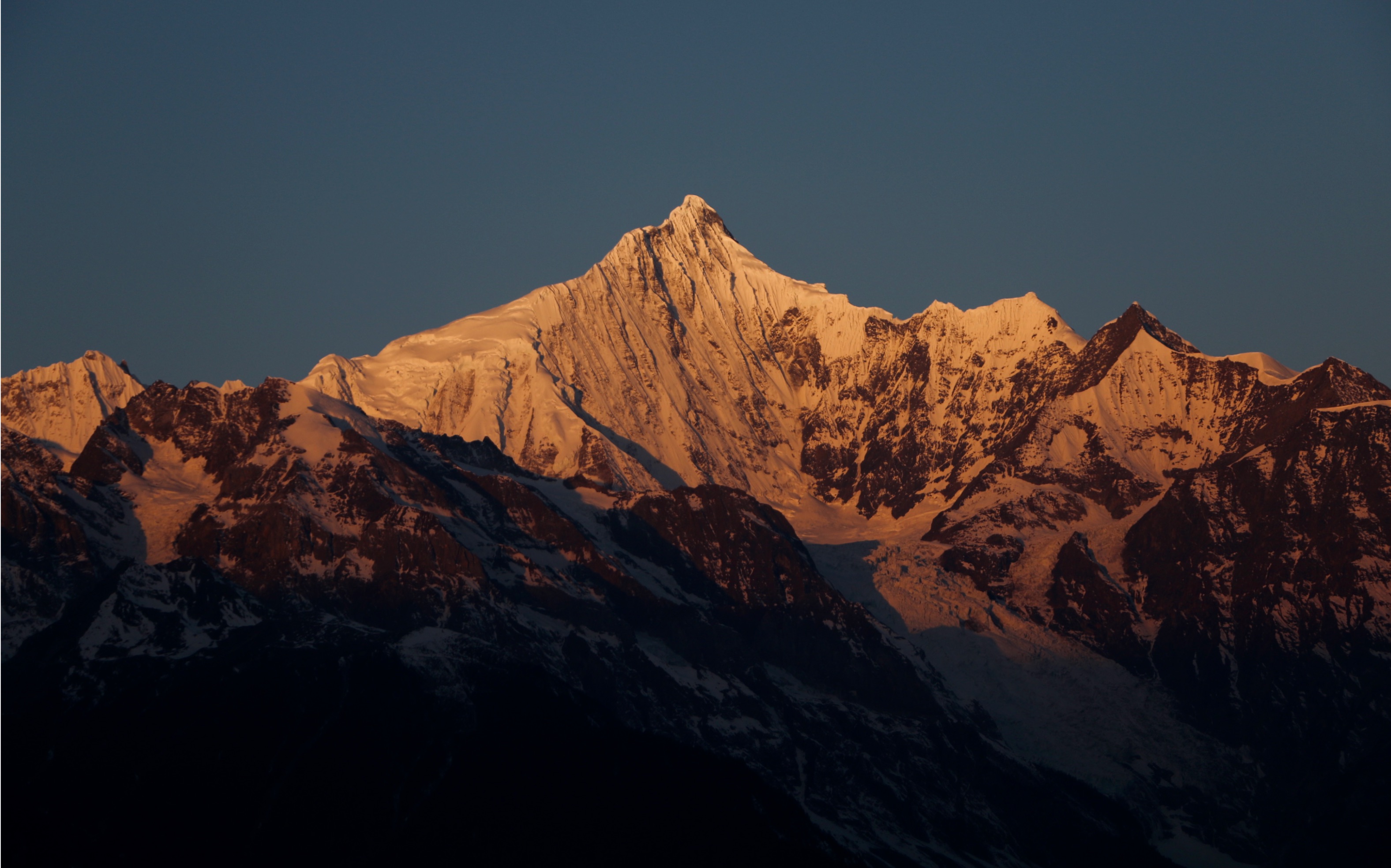 梅里雪山——日照金山记录