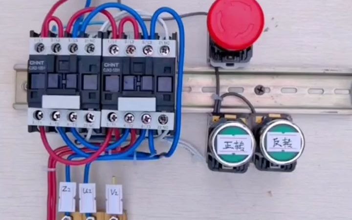 电工基础知识分享 三相电源用220V指示灯可作电源指示灯哔哩哔哩bilibili