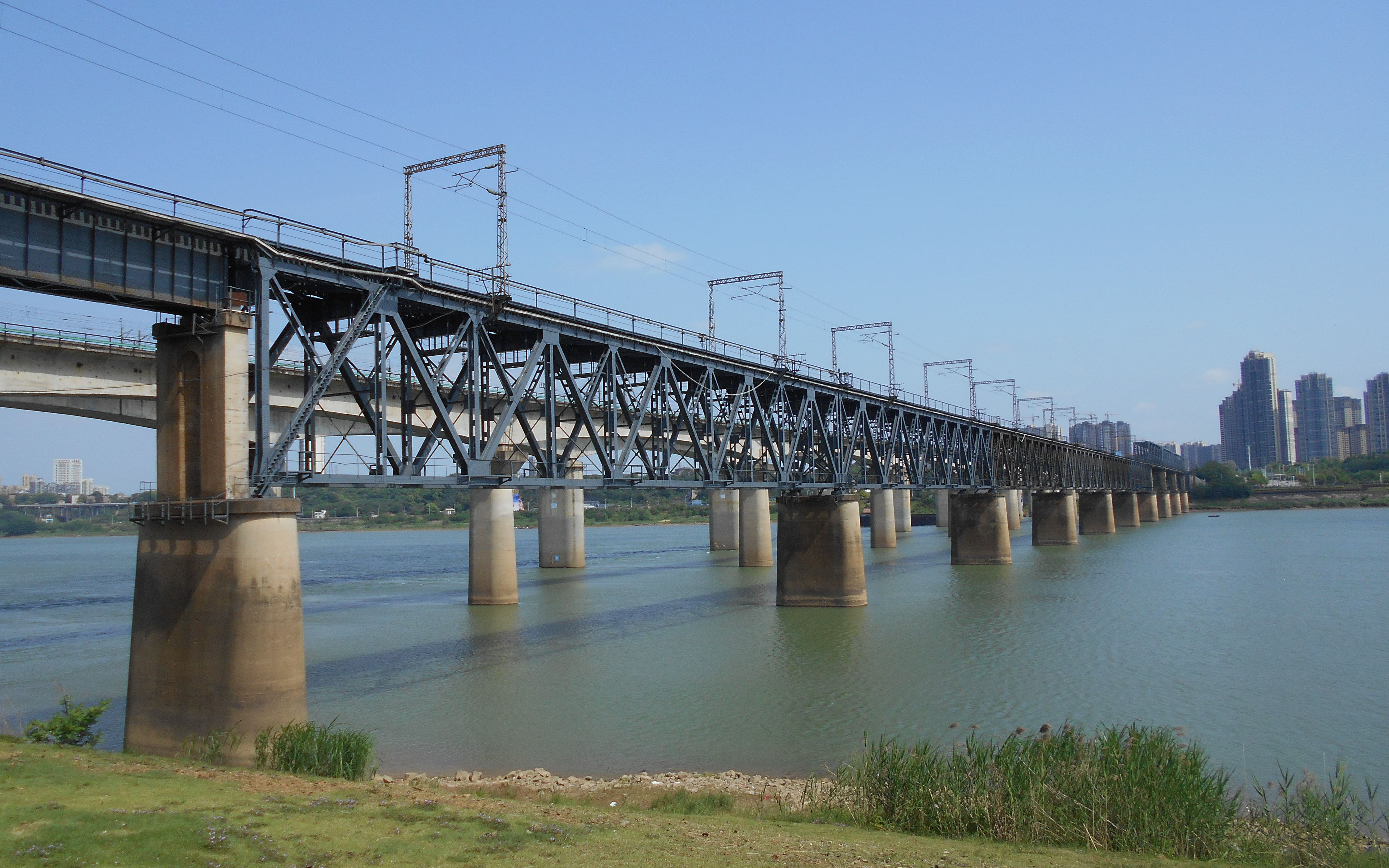 ss6b牵引工程专用列车湘黔线湘潭东站慢行通过 湘潭市岳塘区板塘铺