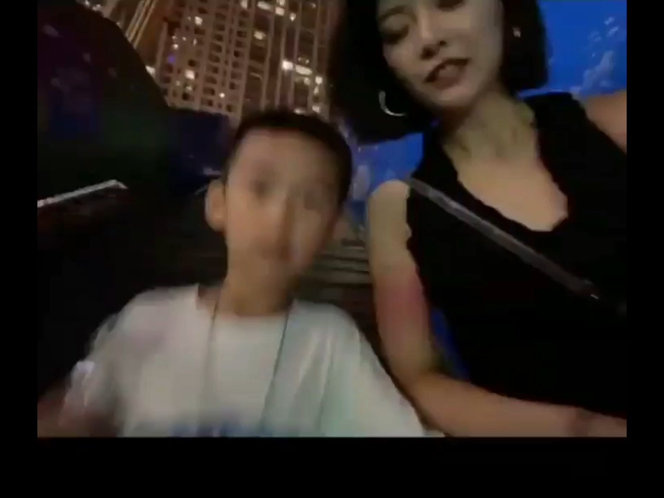 在外面叫妈妈什么-南真依-南真依-哔哩哔哩视频