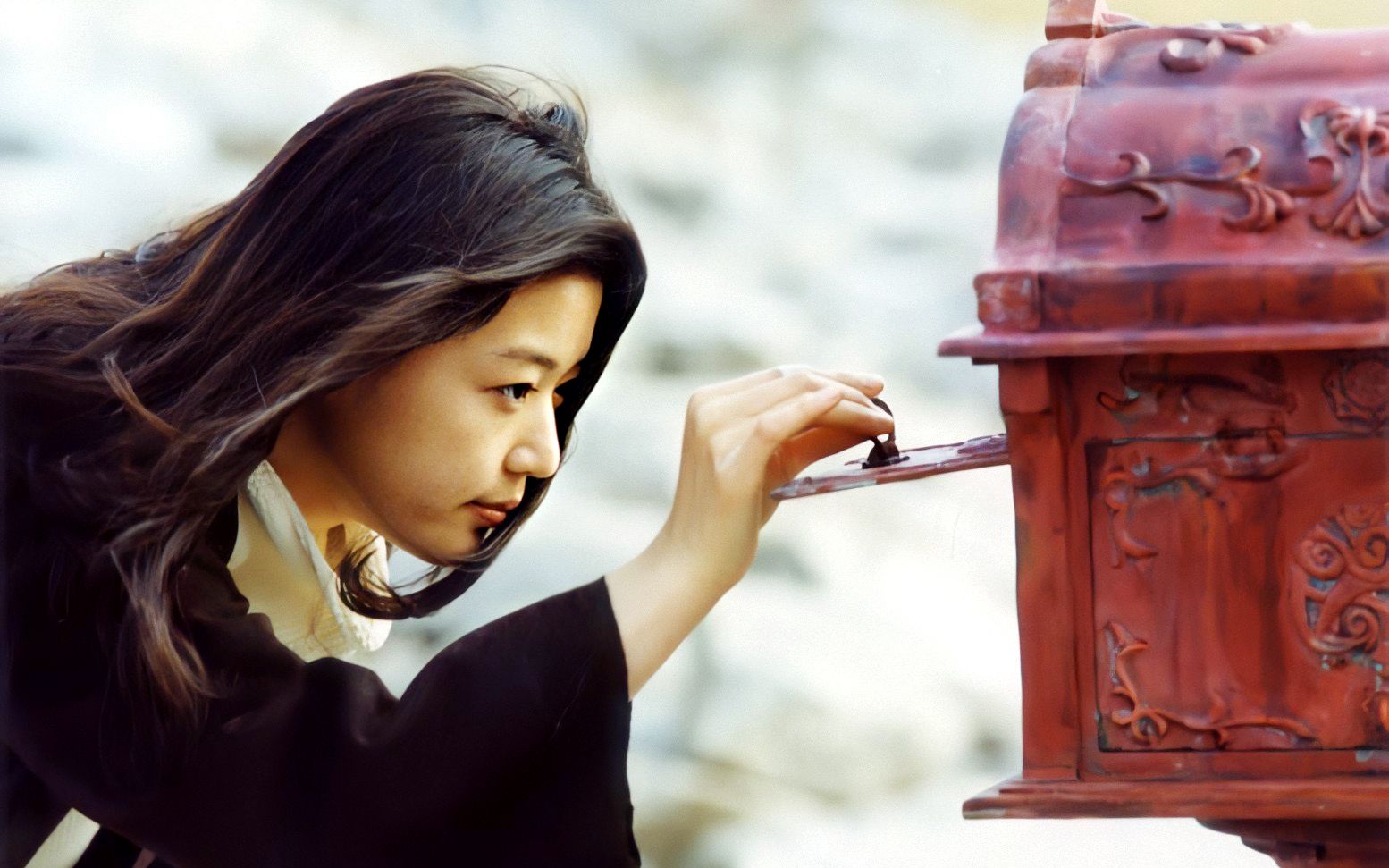 【影视混剪】经典电影解说《触不到的恋人》女子搬家意外发现神秘信箱