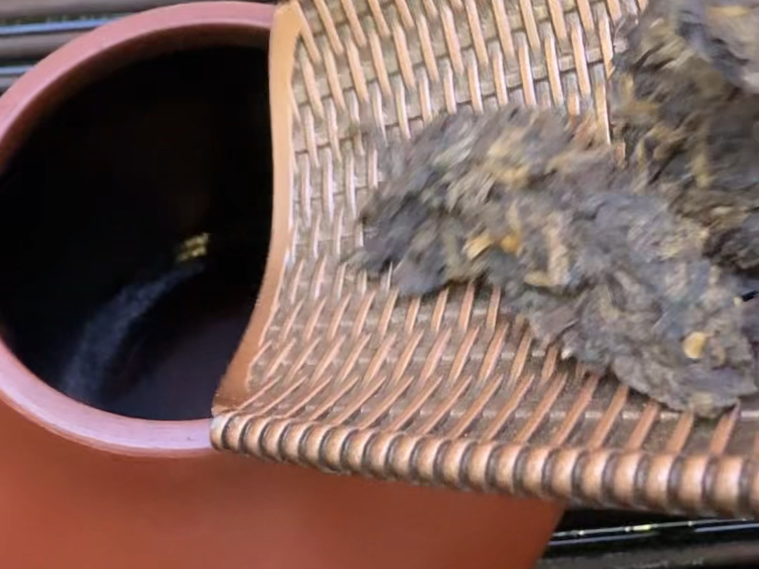 滋味浓郁醇厚香甜97大益2004年班章孔雀生态贡饼08