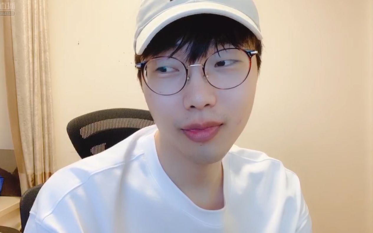 歪怂一代新人换旧人蒲熠星是后浪都把我拍在沙滩上了刘小怂0610直播