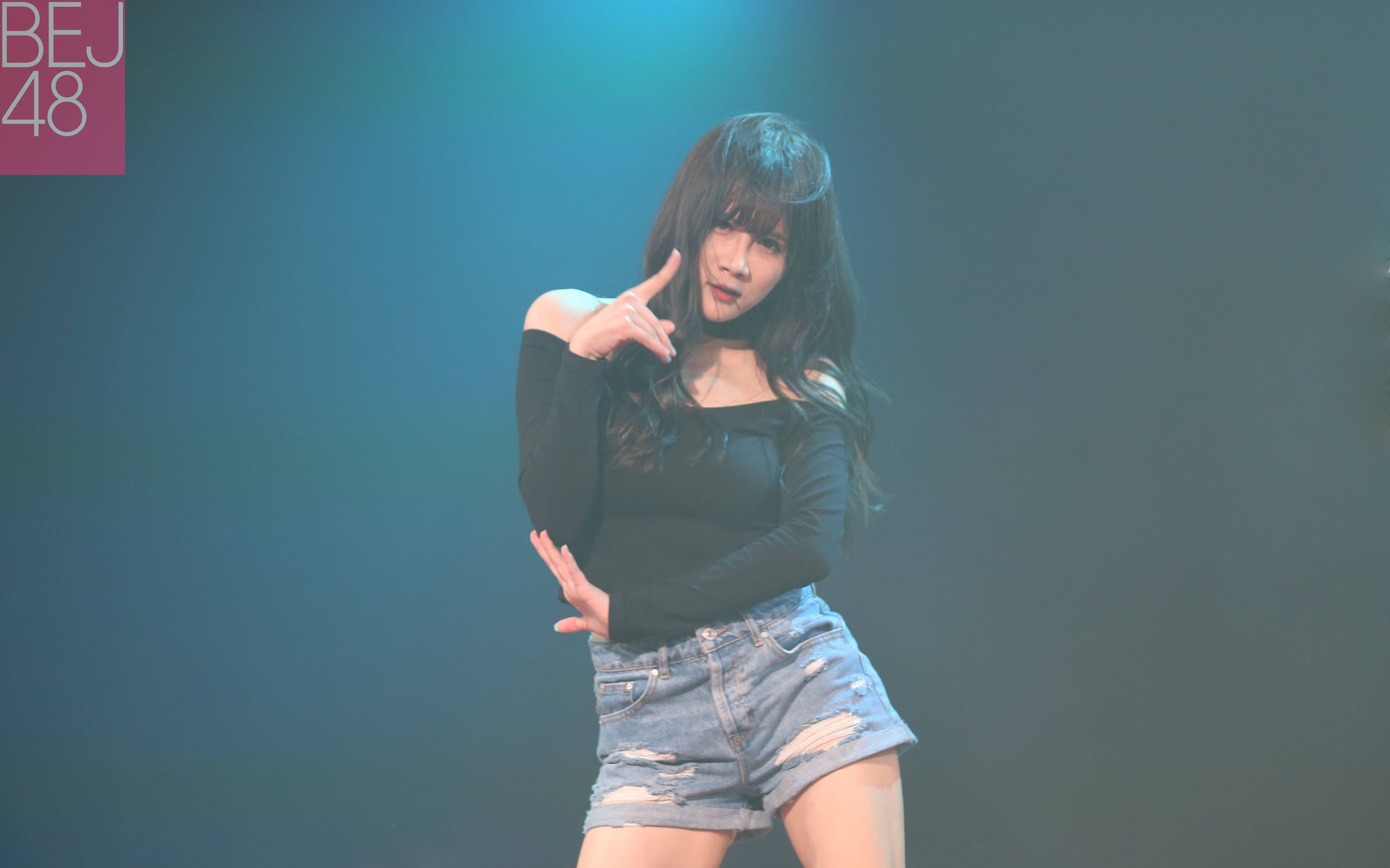 【bej48段艺璇】两版what it is & hollaback girl分左右声道,耳机