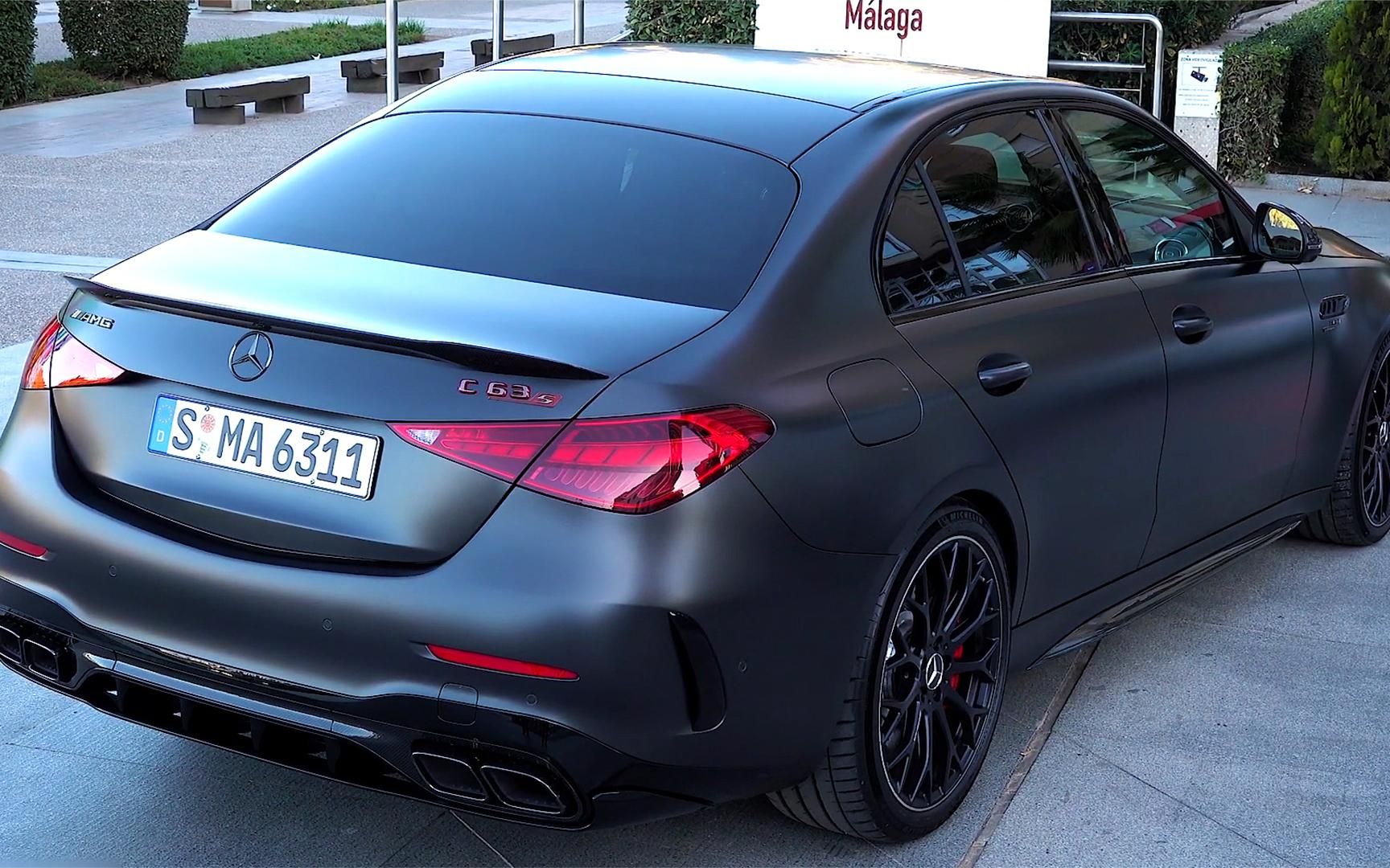 试驾2024款奔驰c63s,2.0t的四缸比八缸还强,性能燃油车的新标杆