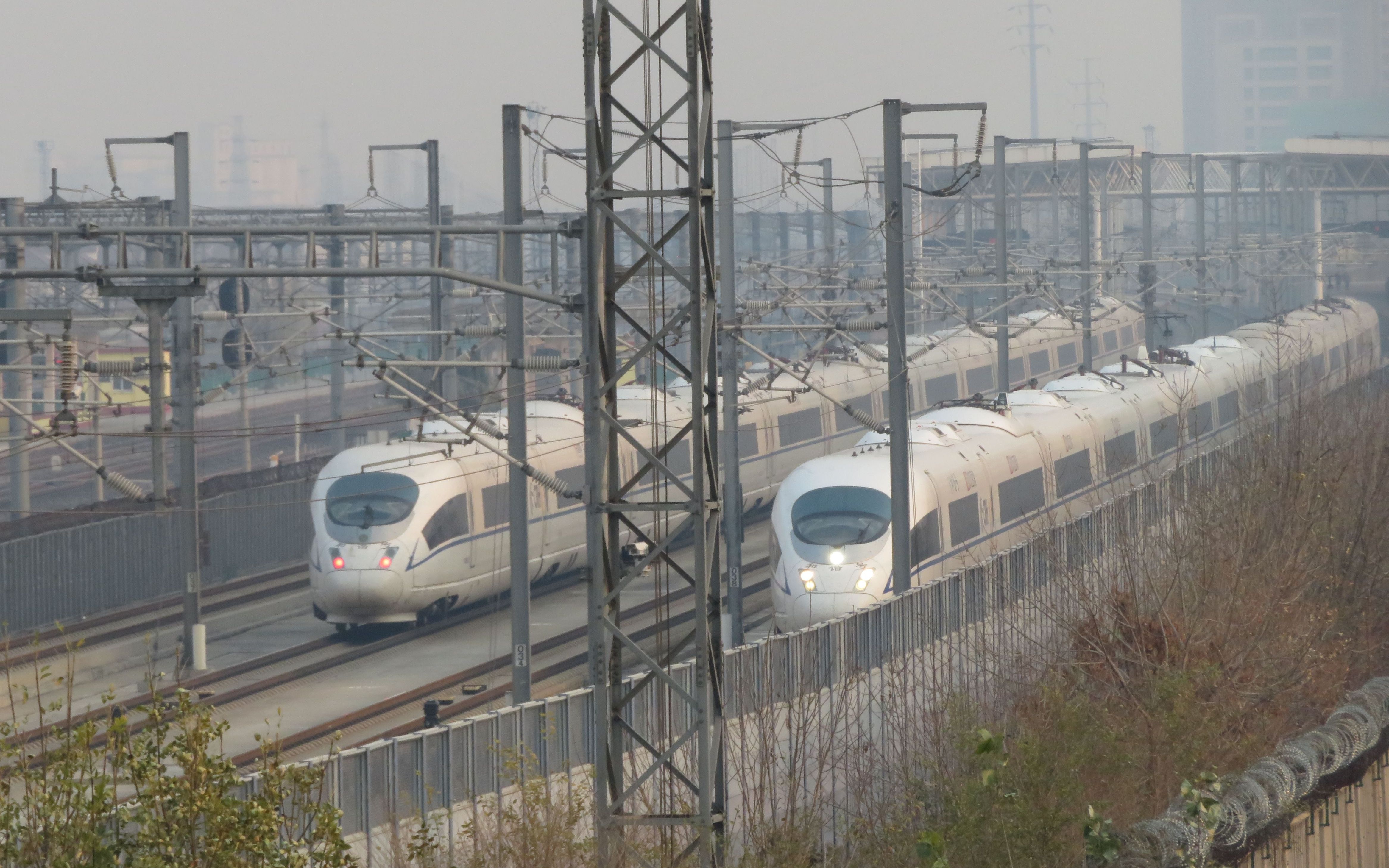 和谐号crh380b高速通过廊坊站