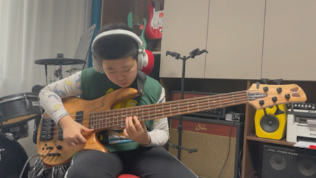 小朋友cover CharlesBerthoud贝斯金色琴弦 完整版pro bass 查尔斯哔哩哔哩bilibili