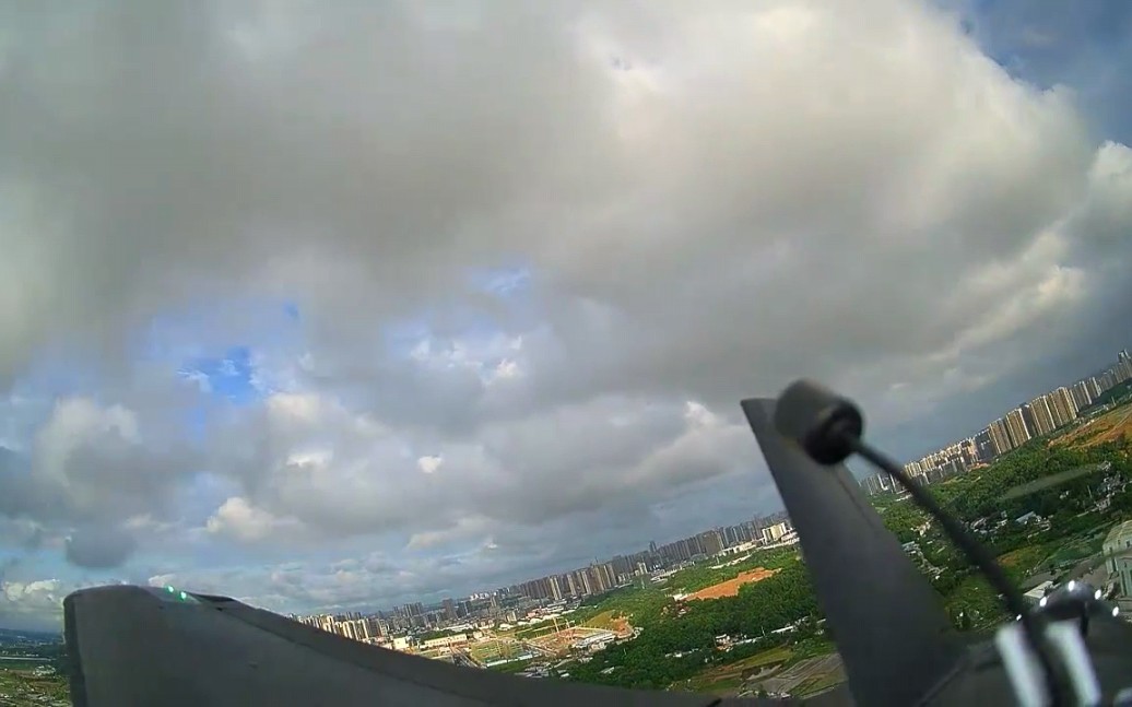 大疆天空端卡录固定翼fpv海豚追拍雨后低云500米